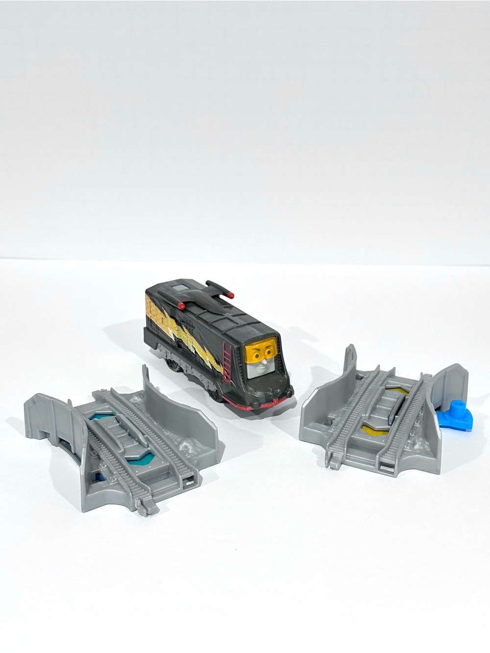 Thomas & Friends Motorized TrackMaster Turbo Diesel w/ Booster Track Pack Rare